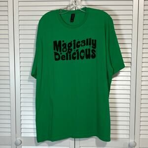 Gildan Softstyle Green Magically Delicious St. Patrick’s Day Graphic T-shirt 2XL